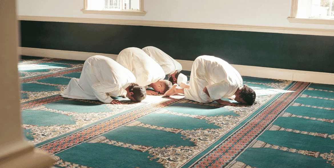 Namaz Salah online course — learn Islamic prayer method with recitations and postures